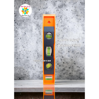 Thước thủy nhựa có nam châm hít 9inch Rhino