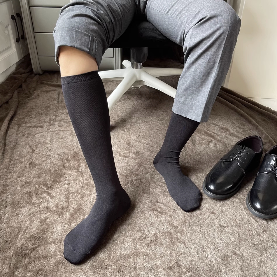 SS024_Sheer Socks Đen Hình Thôi _ Cao Tới Khuỷa Gối