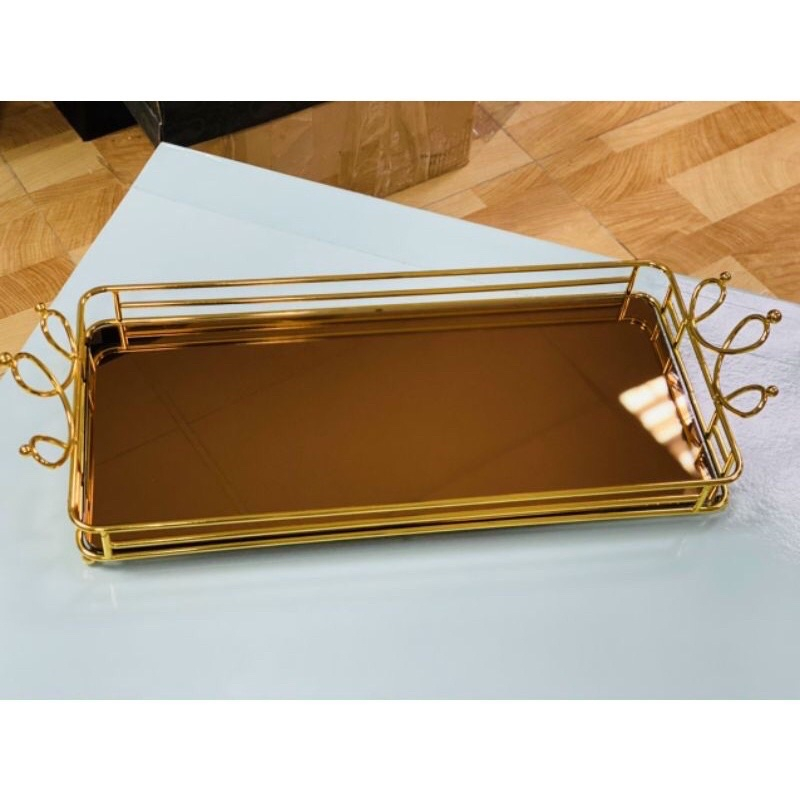 Khay úp cốc mạ vàng hình vương miện kèm giá úp trái tim