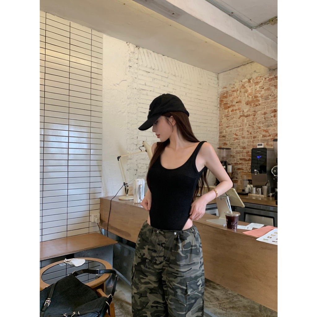 Bodysuit Khoét Lưng Sexy IWI SHOP Có Sẵn Đệm Mút Ngực Tôn Dáng Cho Nữ Phong Cách Trẻ Trung Năng Động - BS013.IW