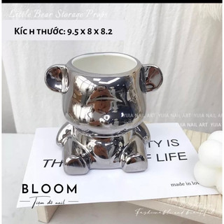 Cốc cắm cọ hình gấu bearbrick