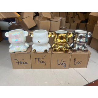 Cốc cắm cọ hình gấu bearbrick
