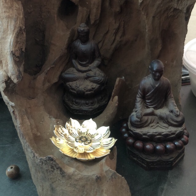 Lư xông trầm gỗ hương ta - Hương tăm - Nụ trầm