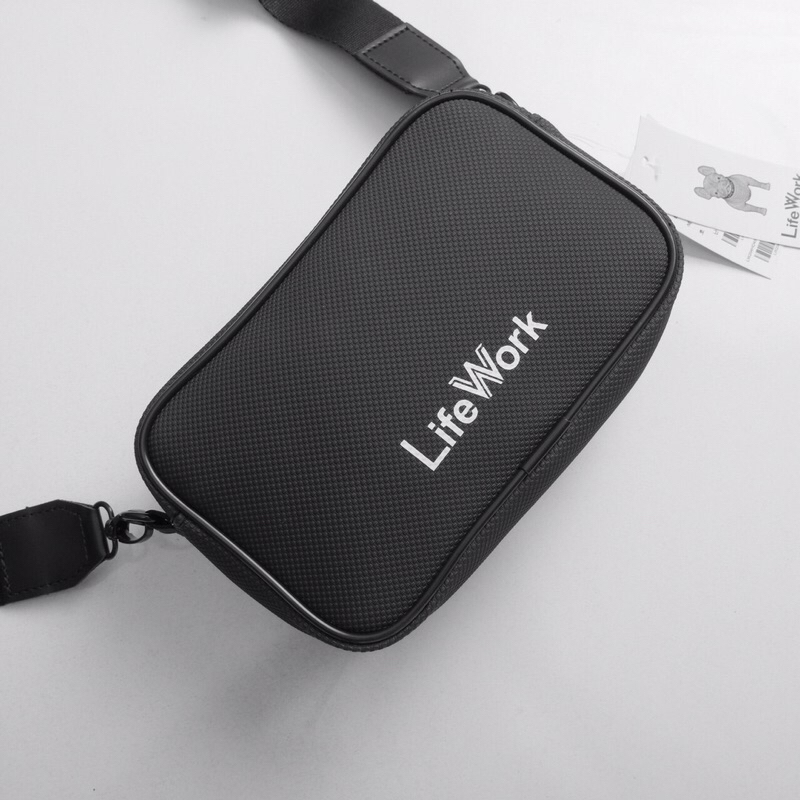 Túi Đeo Chéo Nam Nữ Life Work Logo Silicon Chất Liệu Da Si Chống Thấm Cao Cấp 2 Ngăn Tiện Lợi Kèm Túi Mini Bánh Mì Store