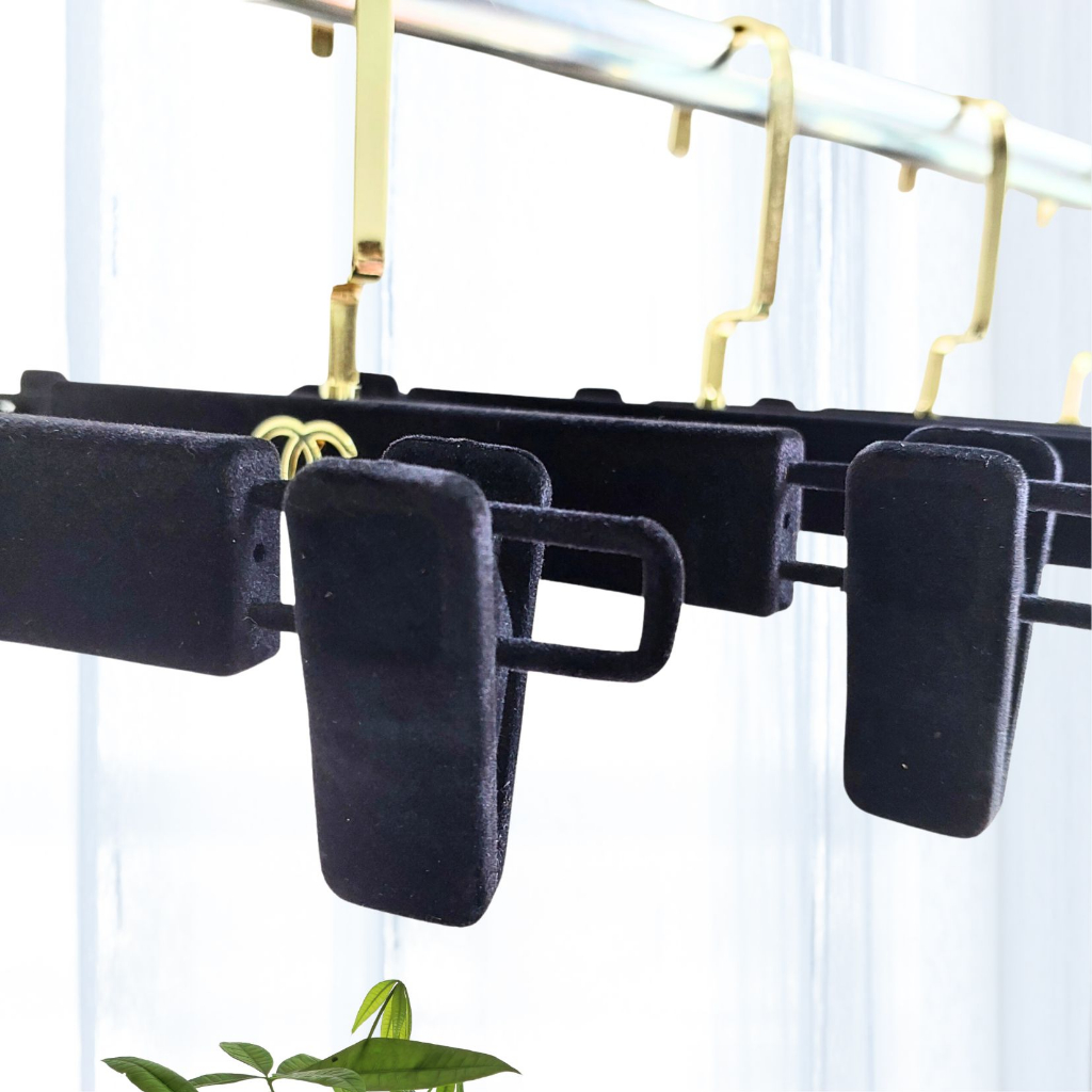 Móc kẹp quần áo Chaneo ép Nhung, Cài Áo Hoa Trà