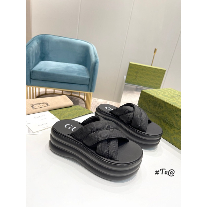 Dép Gucci Quai Chéo Đế Bánh Mì Trắng Đen Hồng Phiên Bản 2023 Full Size 35-39  -  By Anh Dinh Phuong