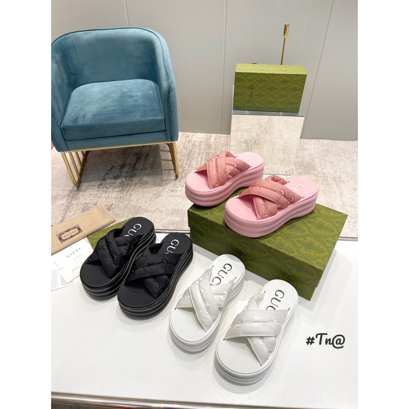 Dép Gucci Quai Chéo Đế Bánh Mì Trắng Đen Hồng Phiên Bản 2023 Full Size 35-39  -  By Anh Dinh Phuong