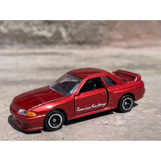 Xe mô hình tomica skyline r32