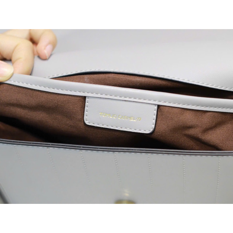 TÚI NẮP GẬP TOMUO CAMRME CROSSBODY