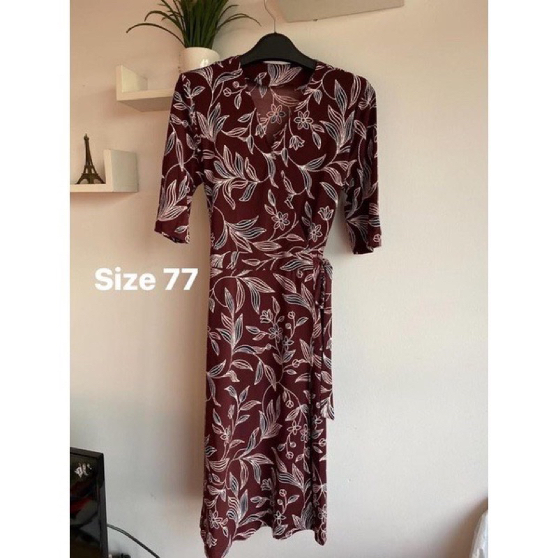 Đầm xuất Hàn dư xịn dáng midi sale