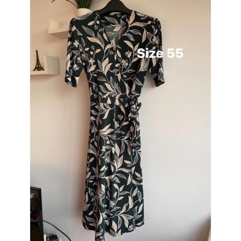 Đầm xuất Hàn dư xịn dáng midi sale