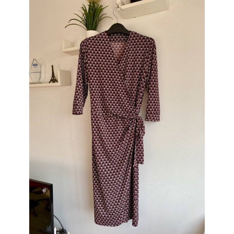 Đầm xuất Hàn dư xịn dáng midi sale