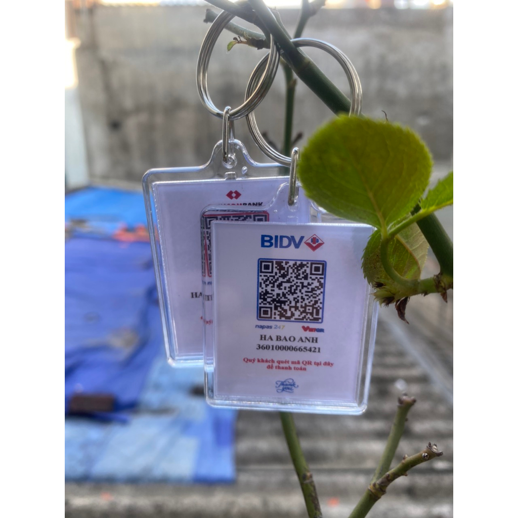 Móc chìa khoá quét mã QR tài khoản ngân hàng theo yêu cầu