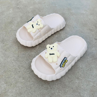 Dép Bánh mì nữ đúc nguyên khối gắn kèm Sticketr Gấu