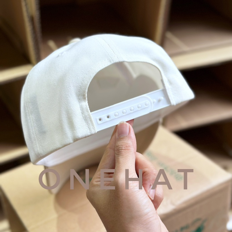 Nón Lưỡi Trai Fom Vuông Trucker logo chữ F thêu nổi 3D vải trắng kem chất lượng cao Brand One Hat