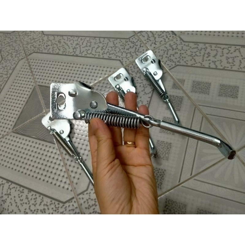 CHÂN CHỐNG XE ĐẠP TRẺ EM TỪ 12 ĐẾN 20 INCHES