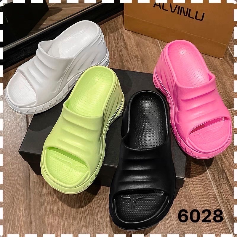 HOT mã 6028 Dép nữ đế xuồng cao 9p chống nước, chống trơn trượt siêu nhẹ êm chân