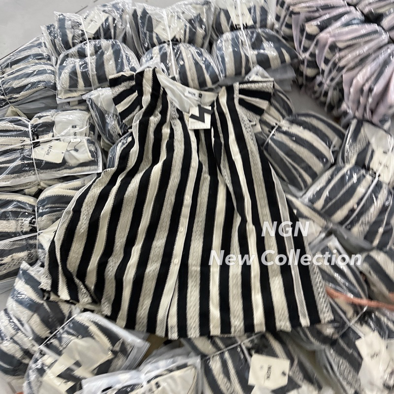 Váy Ren Babydoll Kẻ Sọc Kim Anh Bùi Hot Hit