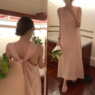 Váy sát nách, Váy dài sát nách lưng kiểu