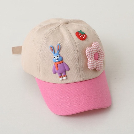 Mũ trẻ em , nón lưỡi trai vải cotton thời thượng đính sticker gấu dâu kèm hoa nổi và thỏ xinh xắn
