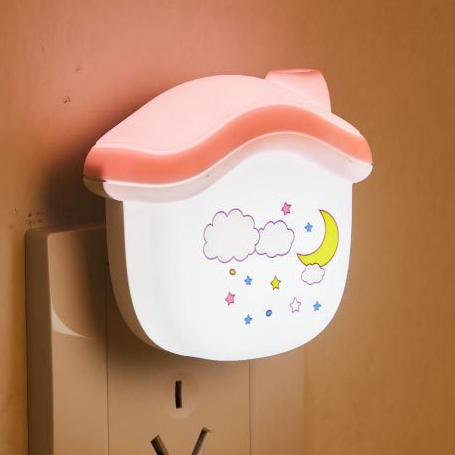 Đèn Ngủ Cắm Điện Mini Kliya Ngôi Nhà, Cảm Ứng Ánh Sáng, Tiết Kiệm Điện Năng, Ánh Sáng Dịu Size 8.5cm MEILI STORE