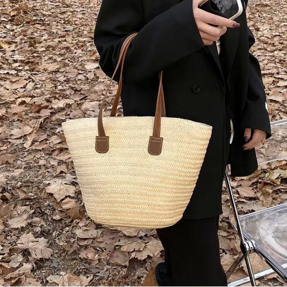 Túi cói đan tay phối dây da phong cách vintage chụp ảnh sang chảnh Túi tone nâu be cho bạn gái phong cách hè 2023