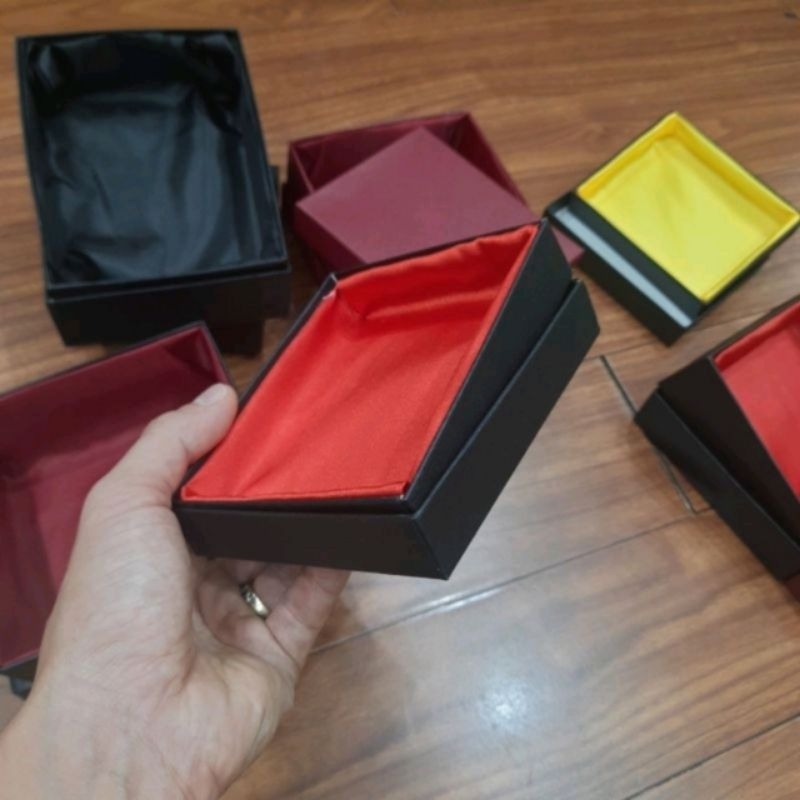 HỘP ĐỰNG VÍ NAM .HỘP ĐỰNG THẮT LƯNG NAM .