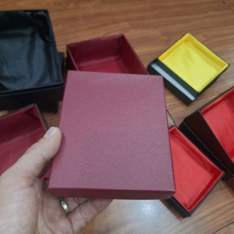 HỘP ĐỰNG VÍ NAM .HỘP ĐỰNG THẮT LƯNG NAM .