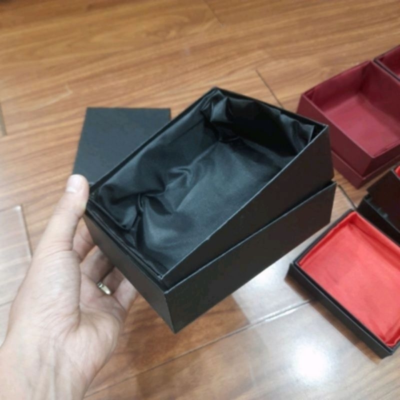 HỘP ĐỰNG VÍ NAM .HỘP ĐỰNG THẮT LƯNG NAM .