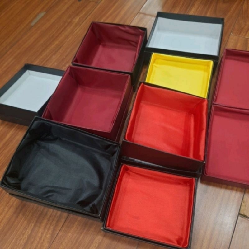 HỘP ĐỰNG VÍ NAM .HỘP ĐỰNG THẮT LƯNG NAM .