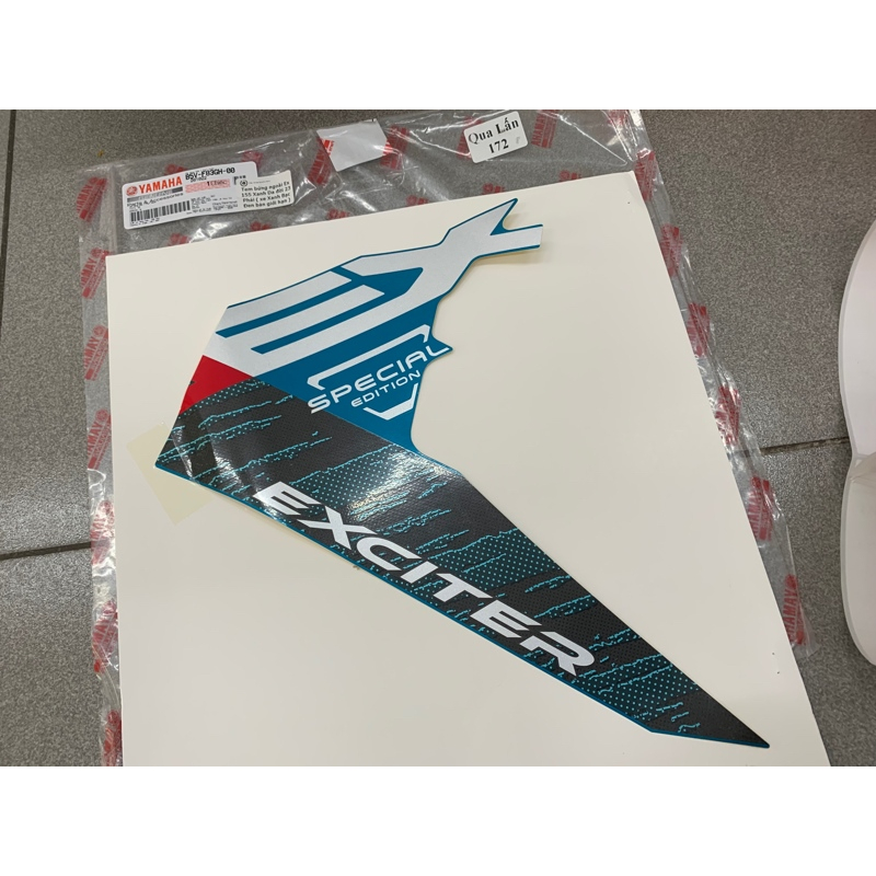 Tem bửng ngoài Ex 155 Xanh Da đời 23 Phải