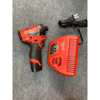  Máy vặn vít dùng pin 12V Milwaukee M12 3453 