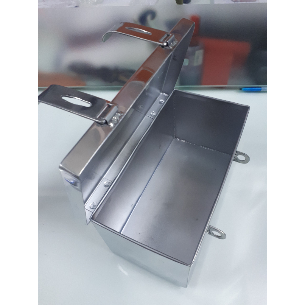 Hộp Inox Đựng Tiền và chìa khóa giao dịch viên ngân hàng