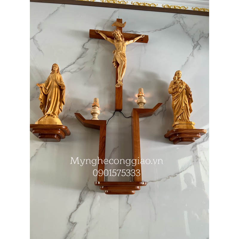 bàn thờ chúa kệ gỗ tay nến chất liệu gõ đỏ ( Không bao gồm tượng và đồ trang trí)