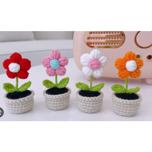 Chậu hoa mini 5 cánh bằng len