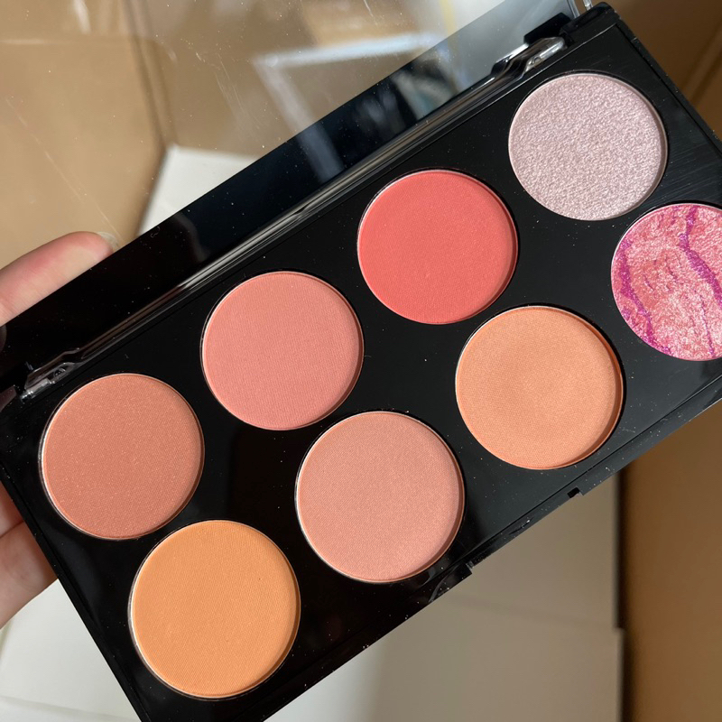 Bảng Phấn Má Makeup Revolution Ultra Blush Palette 8 ô
