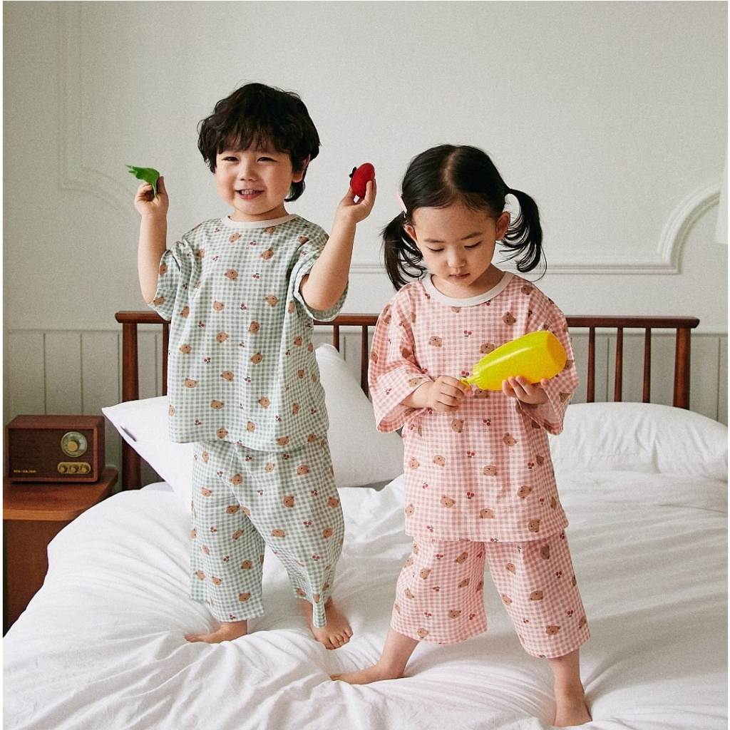 Rookids Bộ tay lửng hè gấu kẻ Hàn Quốc cho bé
