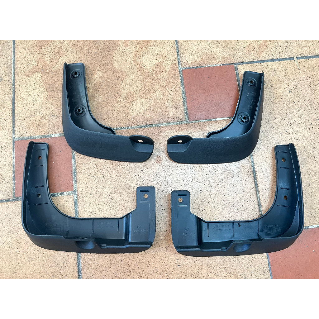 Chắn bùn bánh Hyundai Grand i10 2014 - 2016 (868841/2 B4000-868831/2 B4000)