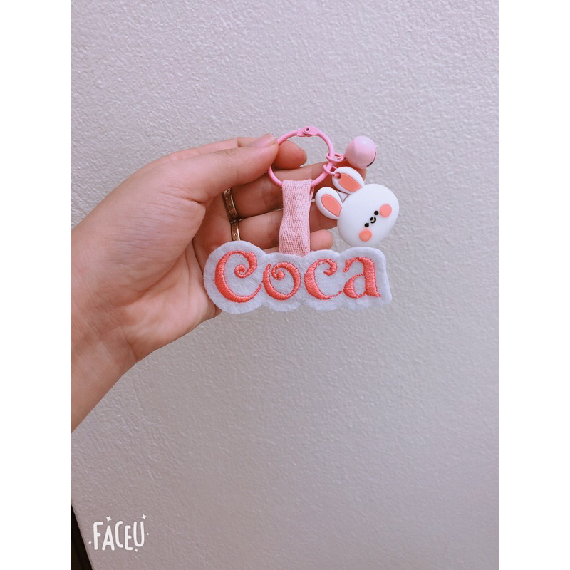 Móc khoá thêu tên cho bé