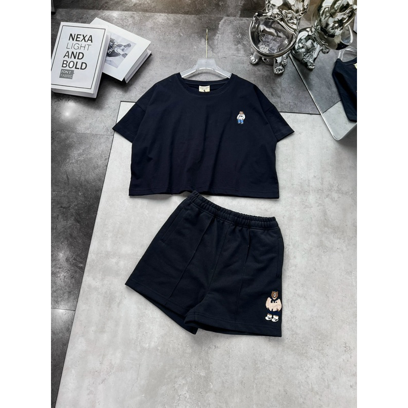 Áo croptop thêu gấu