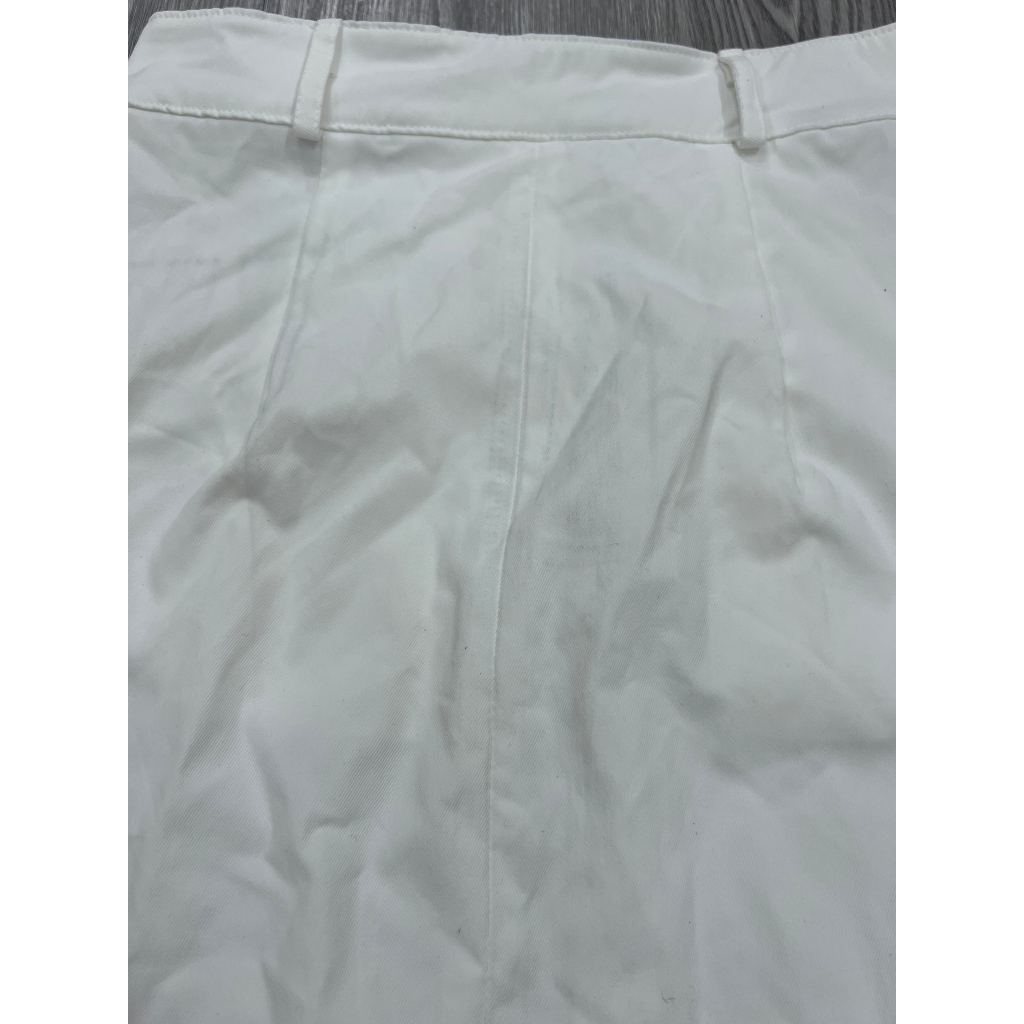 Chân váy kaki trắng