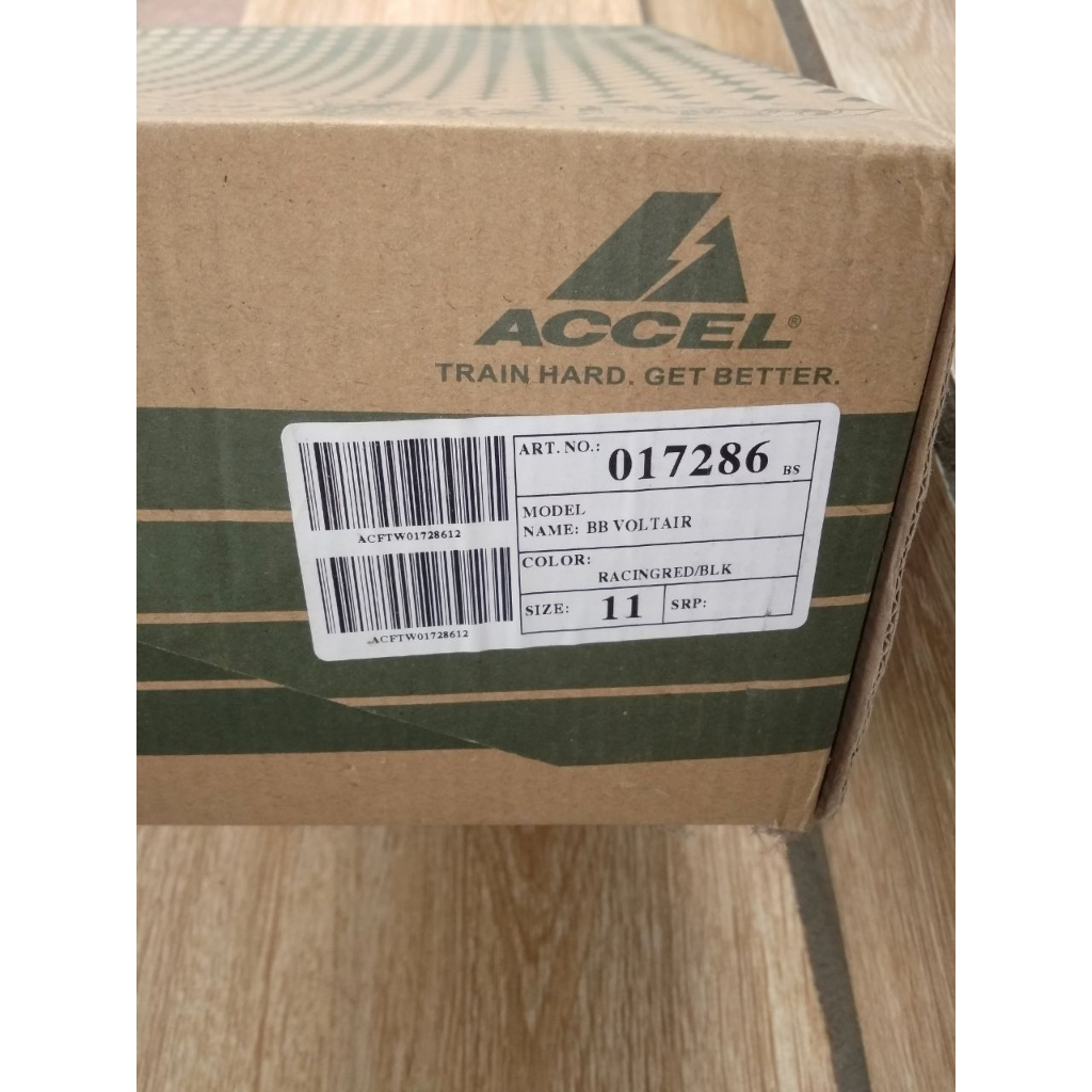 Giày thể thao Accel màu đen đỏ size 11 UK