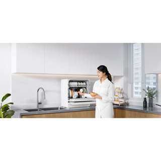 Máy Rửa Chén Bát Để Bàn Panasonic NP-TH1WEVN