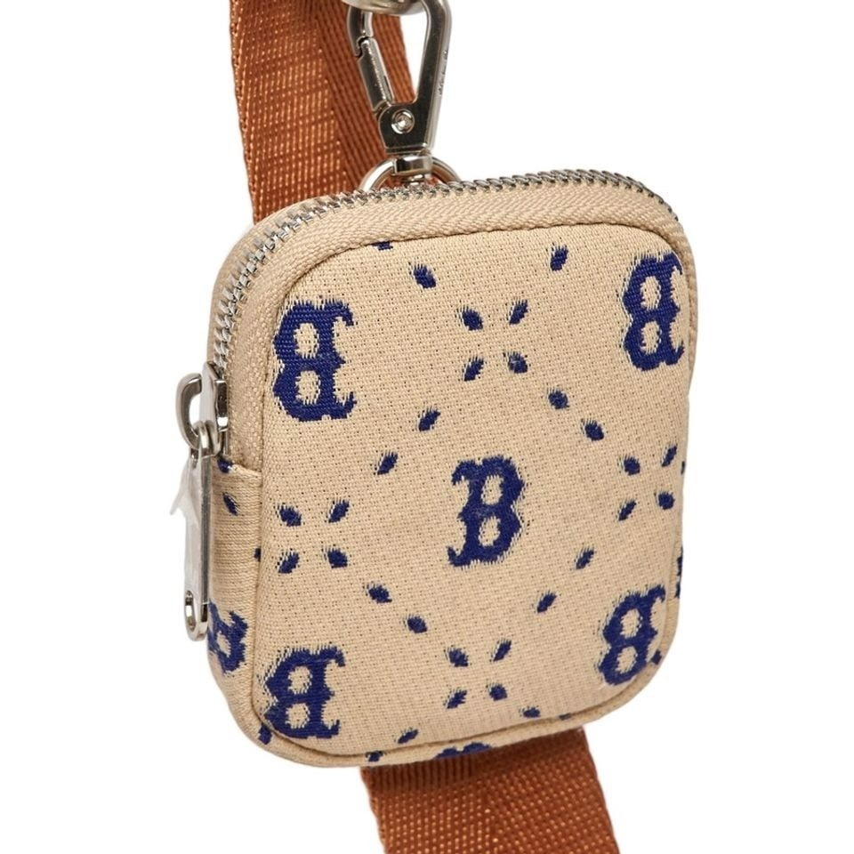 Túi Đeo Chéo MLB Diamond Monogram Jacquard Crossbody Bag - Kem - CODE :3ACRM013N-43SAL