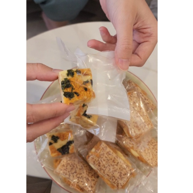 Bánh bông tuyết trứng muối 250gram
