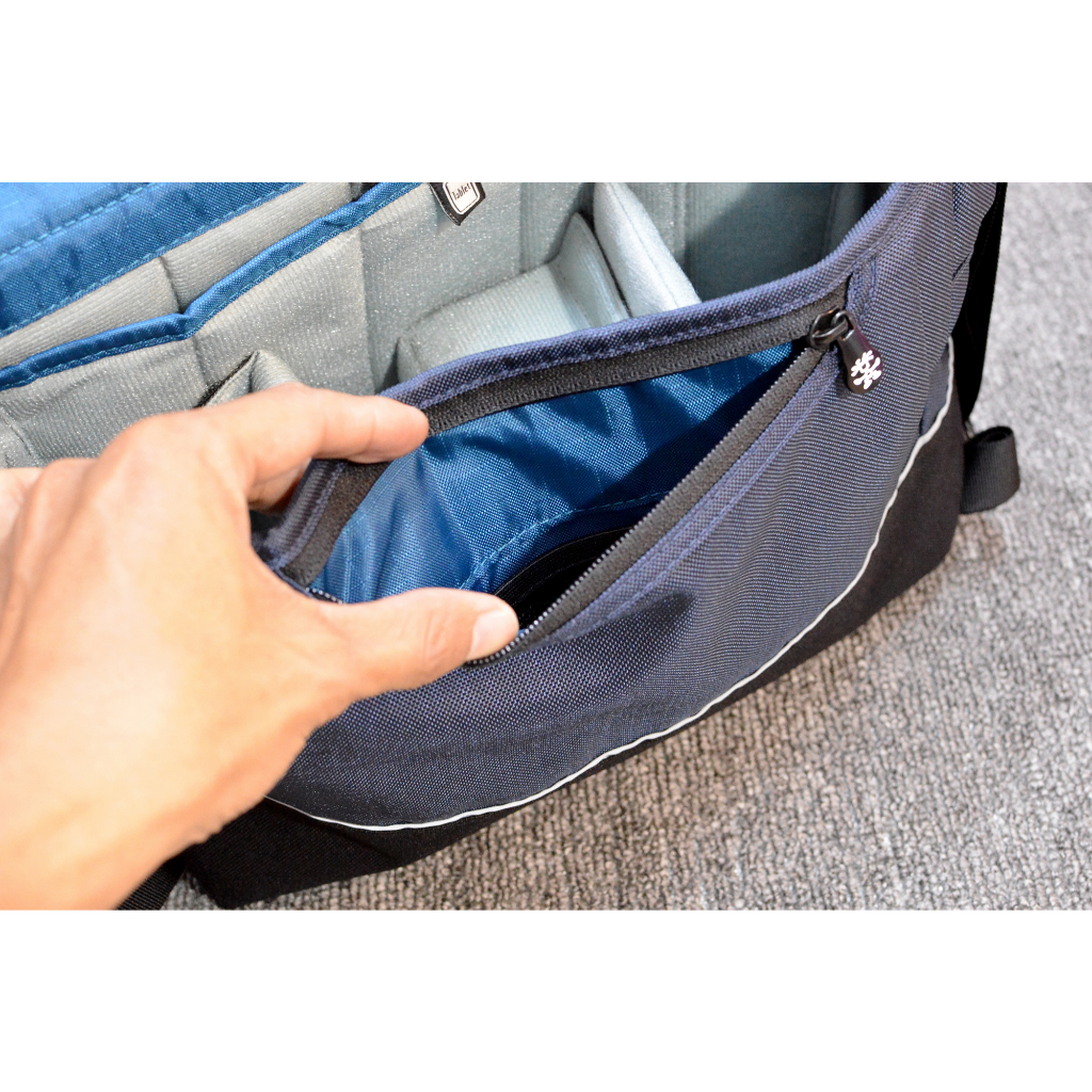 Crumpler Proper Roady 7500 có ngăn iPad