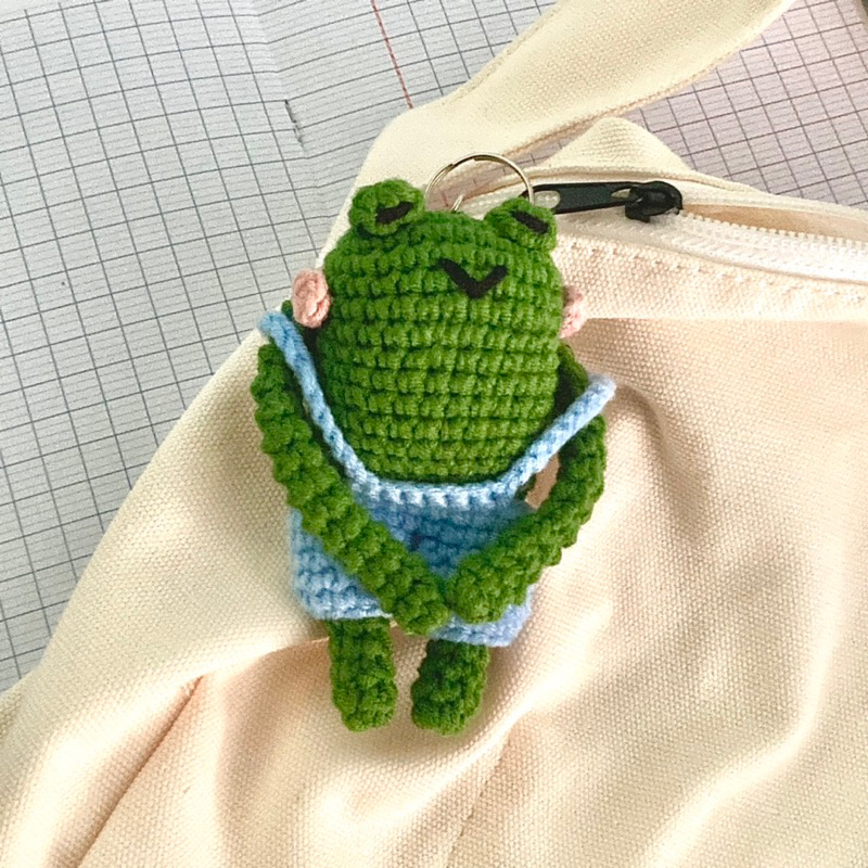 Móc khoá ếch tay dài bằng len đáng iu handmade
