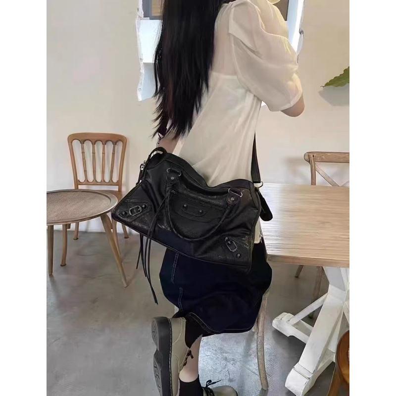 Túi Xách Tay, Đeo Chéo Vai Nữ Màu Đen Chất Liệu Da PU Siêu Hot