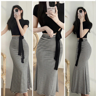 Set áo croptop dây cột eo kèm chân váy kẻ sọc đuôi cá