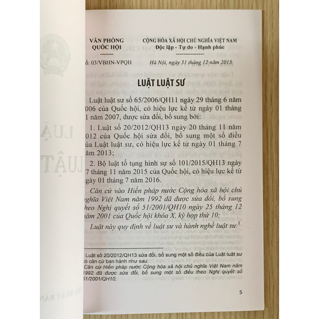 Sách - Luật Luật Sư bìa mềm